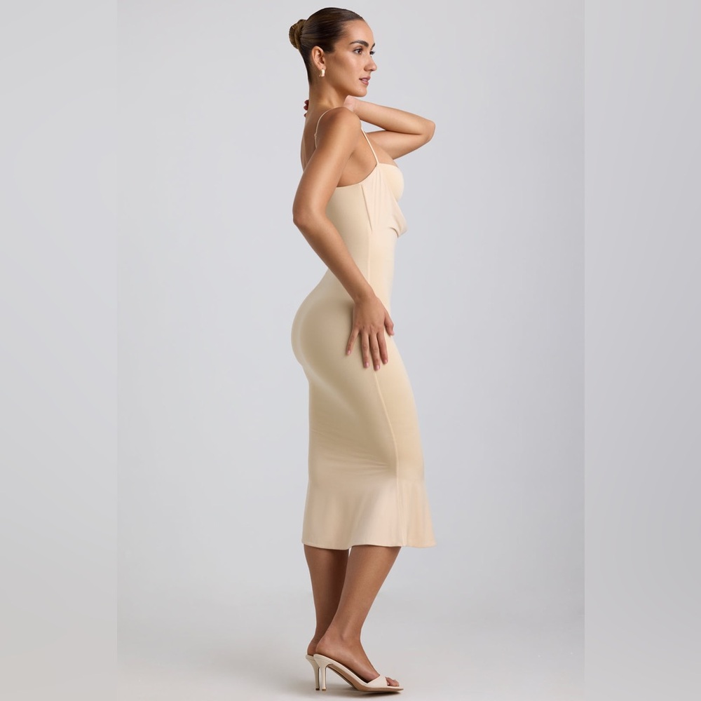 Oh Polly Julane Slinky Jersey Ruched Cut-Out Midaxi Dress in Buttercream Size 4 - Picture 3 of 15